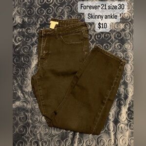 Black ankle skinny jeans